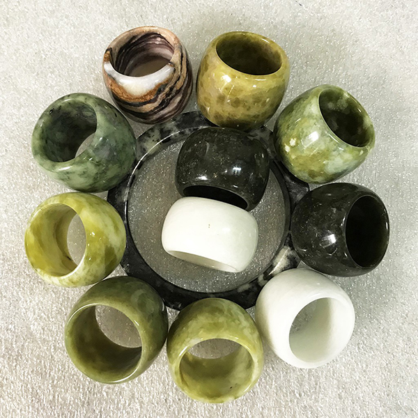 Nhẫn càn long đá tự nhiên cho nam mệnh Hỏa và mộc